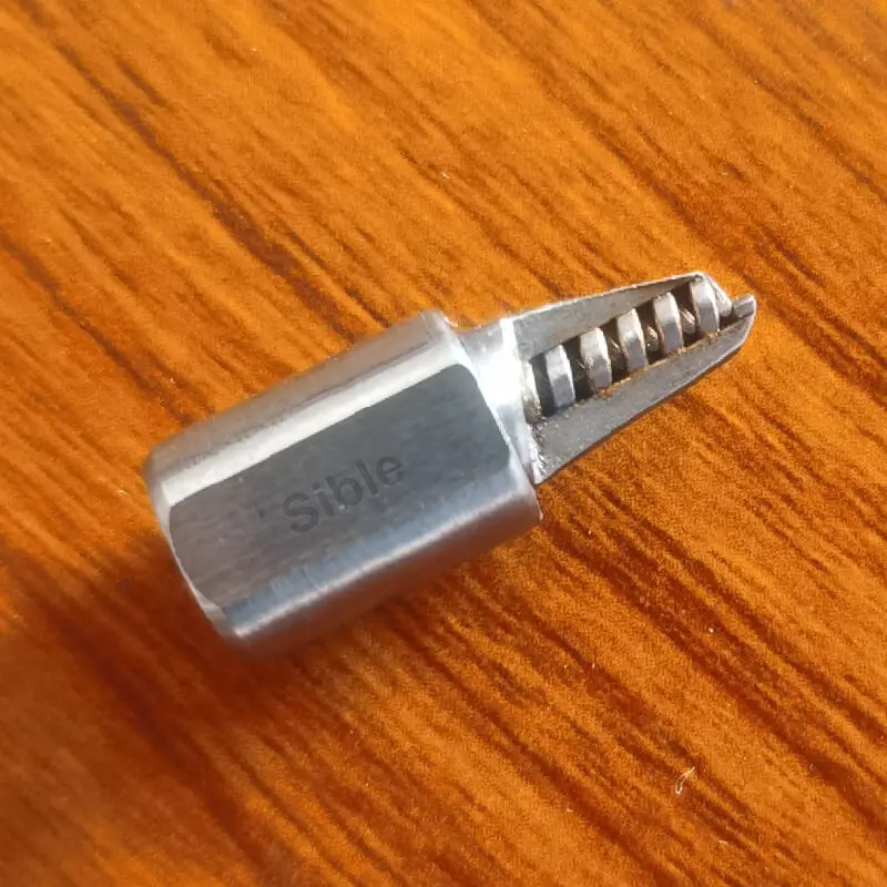 Wire Chain Clip